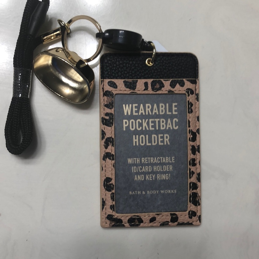 Wearable pocket bac